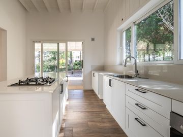 VENTA, CASA, COSTA ESMERALDA, BARRIO RESIDENCIAL I, LOTE AL 200, 5 AMBIENTES