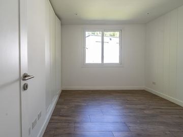 VENTA, CASA, COSTA ESMERALDA, BARRIO RESIDENCIAL I, LOTE AL 200, 5 AMBIENTES