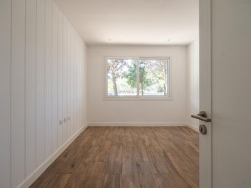 VENTA, CASA, COSTA ESMERALDA, BARRIO RESIDENCIAL I, LOTE AL 200, 5 AMBIENTES