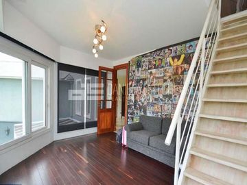 D. Esteche Realty & Home Ayres de Pilar. Casa Classica en excelente lote.