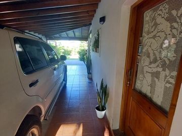 Casa en venta - 3 Dormitorios 3 Baños - 980Mts2 - Fincas del Lago