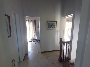 Casa en venta - 3 Dormitorios 3 Baños - 980Mts2 - Fincas del Lago