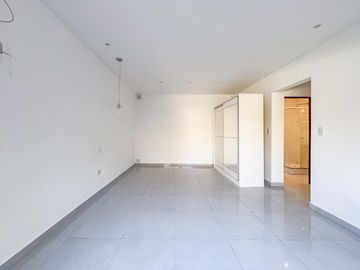 Casa 2 dormitorios, jardín y pileta, barrio cerrado Sol Del Parana