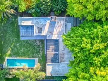 Casa 2 dormitorios, jardín y pileta, barrio cerrado Sol Del Parana