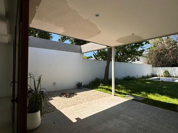 Casa en PH en Venta. City Bell