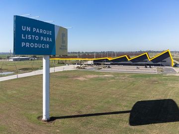 Nave Industrial en Centro Logístico Metropolitano S.A en Funes