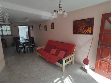 Dúplex en venta de 2 dormitorios c/ cochera en Costa Azul