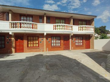 Dúplex en venta de 2 dormitorios c/ cochera en Costa Azul