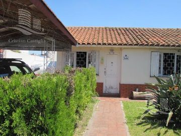 Casa a la Venta en Valentín Alsina