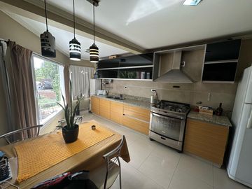 Hermosa casa en venta Barrio 14 de Octubre