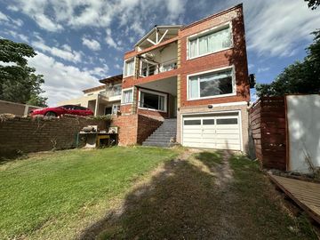 Hermosa casa en venta Barrio 14 de Octubre