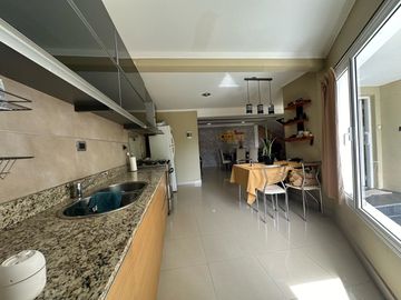 Hermosa casa en venta Barrio 14 de Octubre