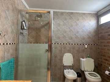 Hermosa casa en venta Barrio 14 de Octubre