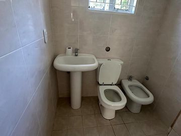 Venta Casa - 2 Dormitorios - B° El Refugio