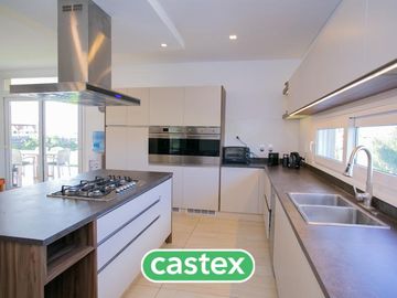 Casa en venta en barrio Terralagos, Canning
