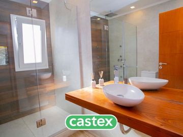 Casa en venta en barrio Terralagos, Canning
