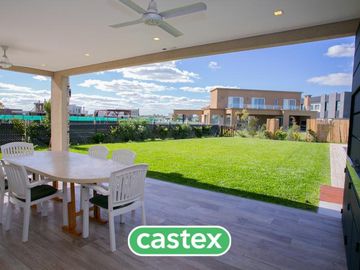 Casa en venta en barrio Terralagos, Canning