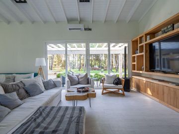 Casa en venta en barrio cerrado La Herradura