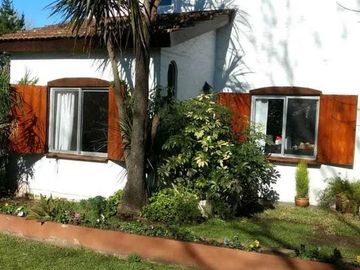 Oportunidad! Hermosa casa en Country Roda. Escobar.