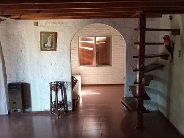 Oportunidad! Hermosa casa en Country Roda. Escobar.