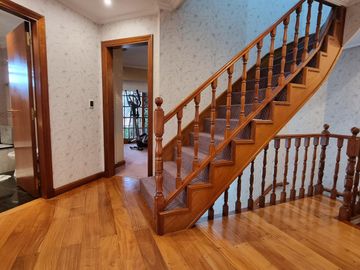 Importante chalet en Barrio Parque Calchaqui