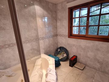 Importante chalet en Barrio Parque Calchaqui
