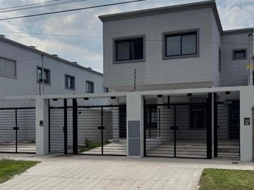 PH en venta - 2 Dormitorios 2 Baños - Cochera - 160Mts2 - Rafael Calzada