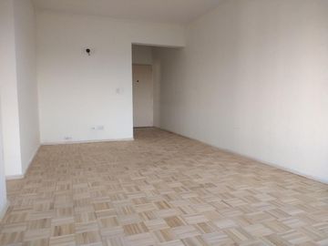 Departamento 3 ambientes con excelente vista. Florida