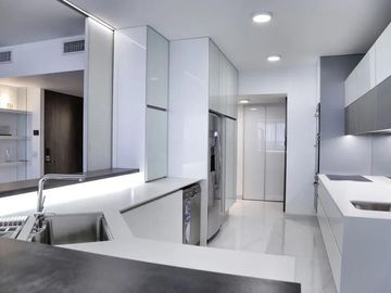 Departamento en venta Avenida Laplace 3 dormitorios 4 baños con cochera balcon y pileta a estrenar