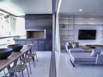 Departamento en venta Avenida Laplace 3 dormitorios 4 baños con cochera balcon y pileta a estrenar