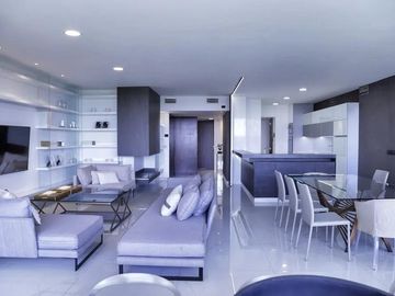 Departamento en venta Avenida Laplace 3 dormitorios 4 baños con cochera balcon y pileta a estrenar