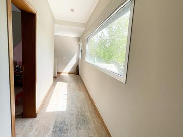 Venta Casa 4 Dormitorios. Funes. Barrio Privado Kentucky