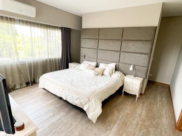 Venta Casa 4 Dormitorios. Funes. Barrio Privado Kentucky