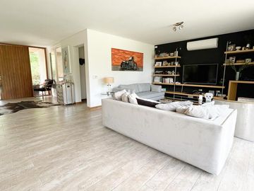 Venta Casa 4 Dormitorios. Funes. Barrio Privado Kentucky