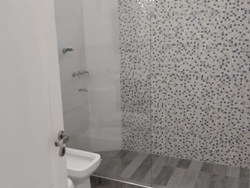 VENTA DE CASA DE 3 DORMITORIOS EN ESTANCIA VIEJA CON PILETA Y VISTAS POSTAL LAS SIERRAS A 3 CUADRAS DEL RIO.  REF:1936