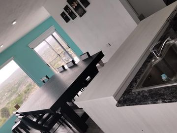 VENTA DE CASA DE 3 DORMITORIOS EN ESTANCIA VIEJA CON PILETA Y VISTAS POSTAL LAS SIERRAS A 3 CUADRAS DEL RIO.  REF:1936