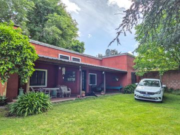 Casa quinta en la Peregrina, cerca de Sierra de los Padres