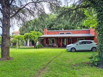 Casa quinta en la Peregrina, cerca de Sierra de los Padres