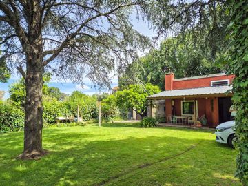 Casa quinta en la Peregrina, cerca de Sierra de los Padres