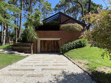 Carilo casa con piscina en venta