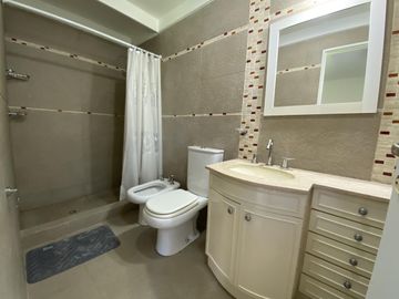 Carilo casa con piscina en venta