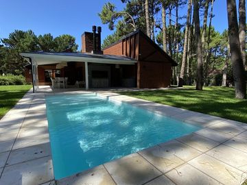 Carilo casa con piscina en venta