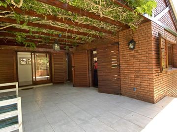 Carilo casa con piscina en venta