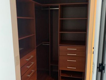 Departamento Venta 2 ambientes con cochera - Olivos