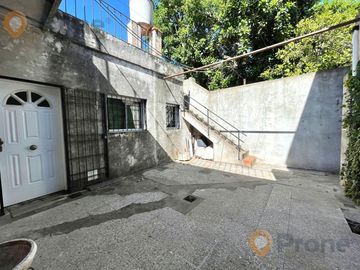 Departamento de Pasillo 1 dormitorio / Patio y Terraza