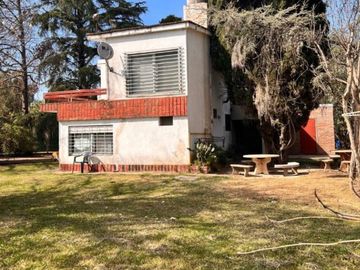 VENTA AMPLISIMA CASA QUINTA EN ARROYO SECO