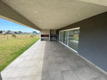 Casa en Barrio San Simón, Canning
