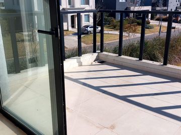 VENTA  CASA 4 DORMITORIOS BARRIO CEIBOS PUERTOS ESCOBAR