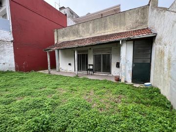 Casa en ph venta - 3 Dormitorios 1 Baño - 193Mts2 - Martínez, San Isidro