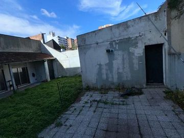 Casa en ph venta - 3 Dormitorios 1 Baño - 193Mts2 - Martínez, San Isidro